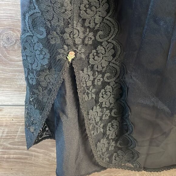 Ladies Black Lace Half Slip, Waist 12 1/2” (small) , Black with Pink Rose - Picture 4 of 6